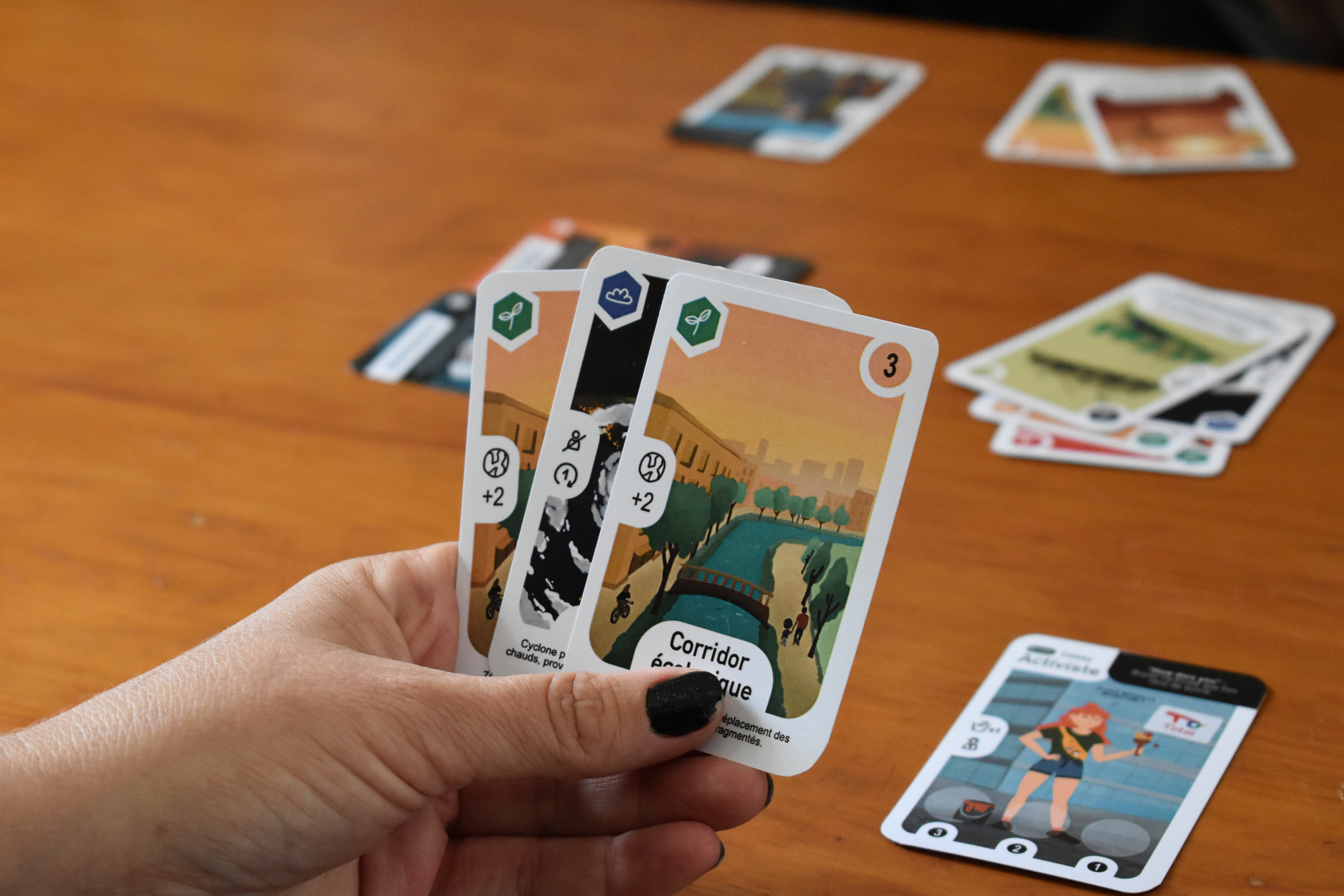 Cartes en main
